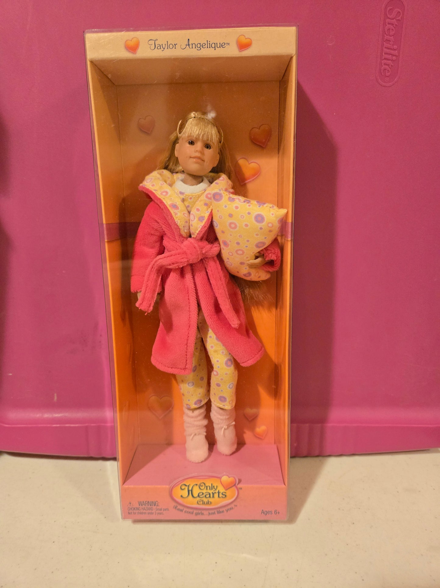 Only Hearts Club Doll - Taylor Angelique - Bathrobe - Mint in Box