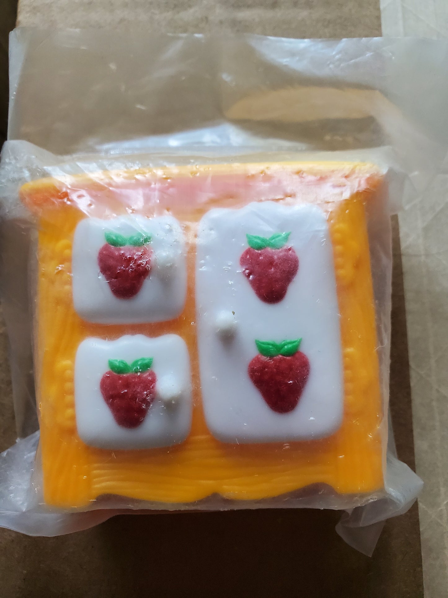 Berry Happy Home Furniture - Mint in Baggie - Icebox Fridge - Strawberry Shortcake