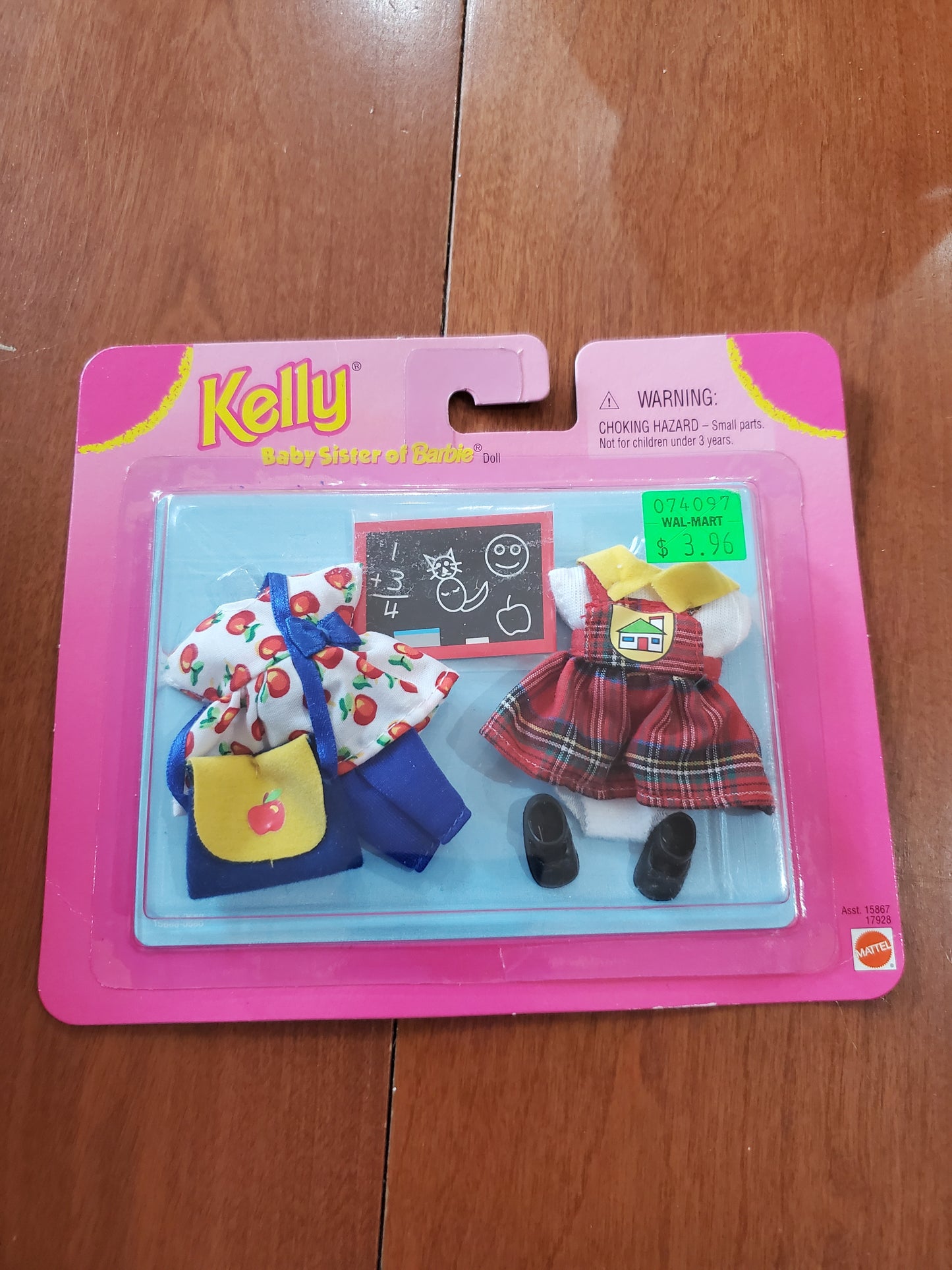 Kelly - School Fashion - Barbie Fashion - Mint on card - 1997