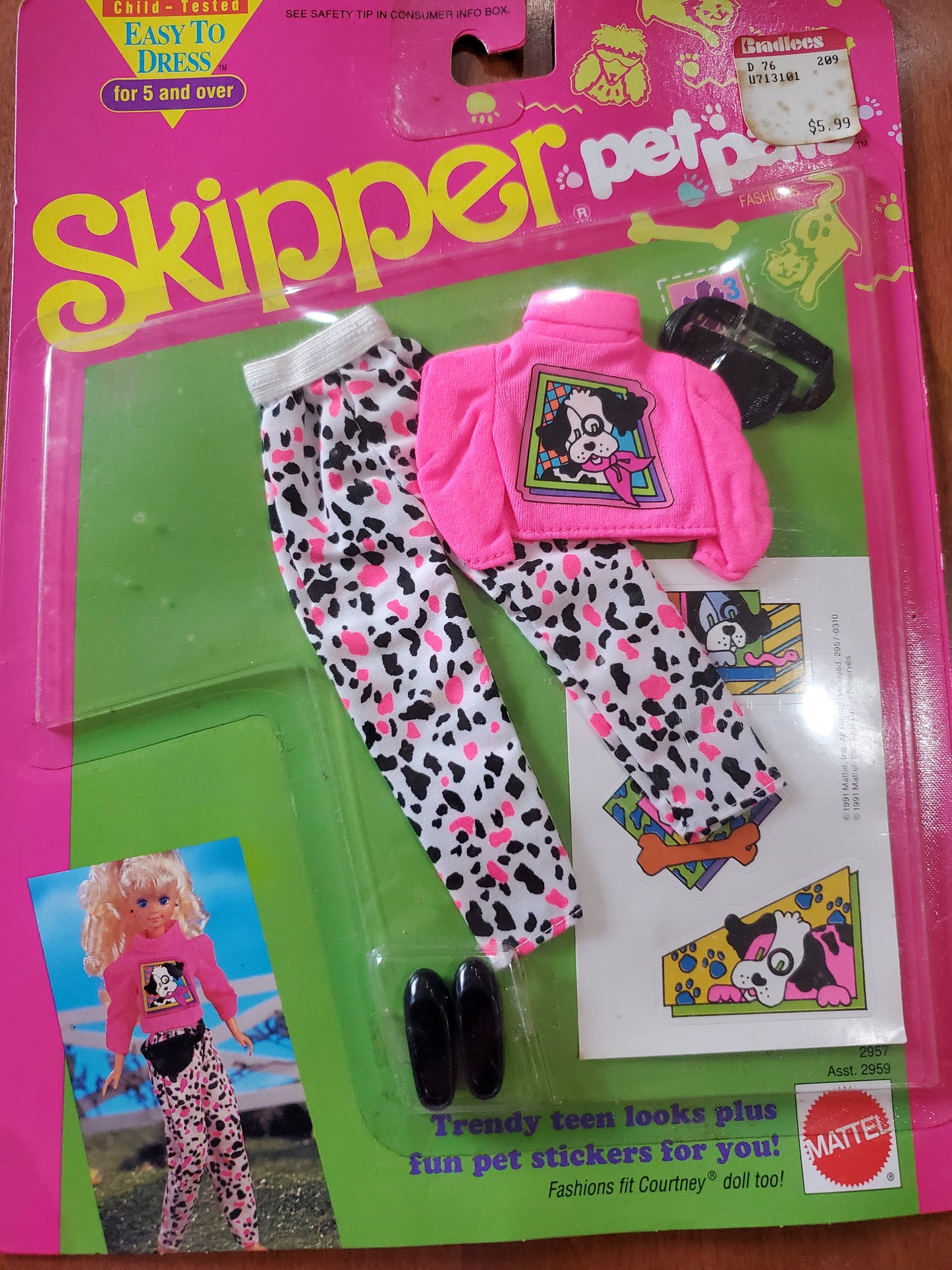 Skipper Pet Pals - Barbie Fashion - Pink top/Print Pants - Mint on card - 1999