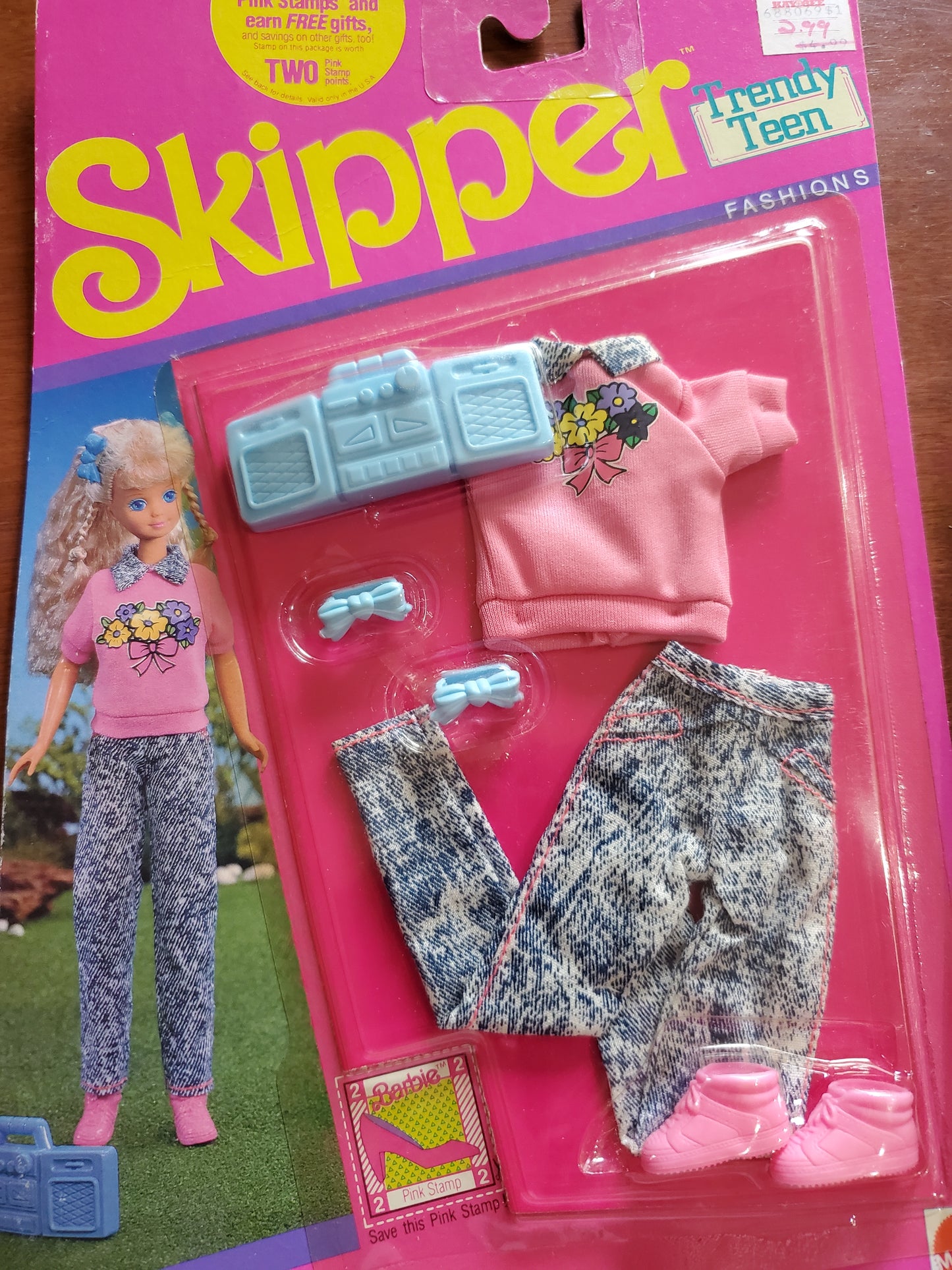 Skipper Trendy Teen Fashion - Barbie -Mint on card - 1990 - Denim