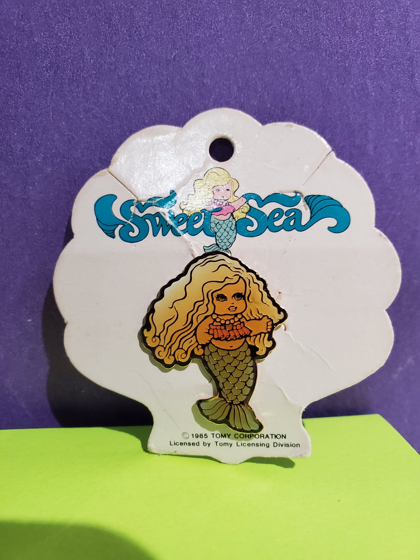 Sweet Sea Mermaid - Enamel Pin -  Mint old store stock - 1980's Kenner