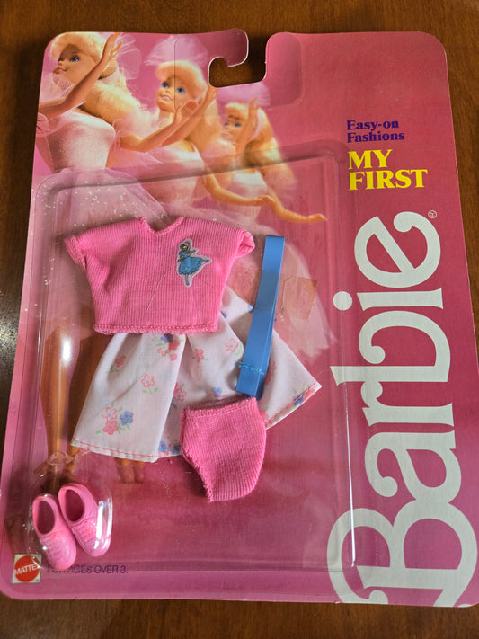 My First Easy On Barbie Fashion -#1876 - Mint on card - 1986