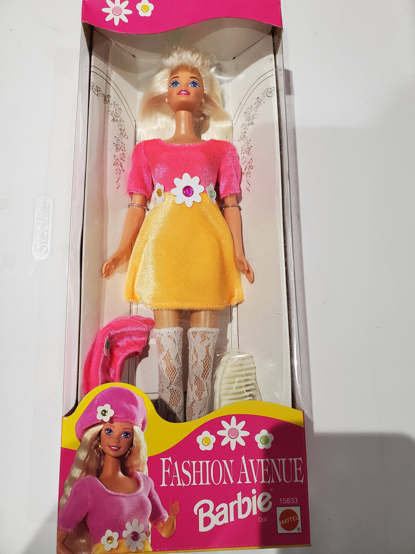 Fashion Avenue Barbie Doll Mint in Box - 1995