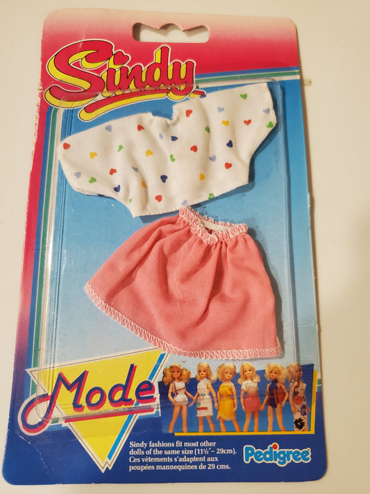 Sindy -Fashion -  Mint in Package - Top & Skirt - by Pedigree