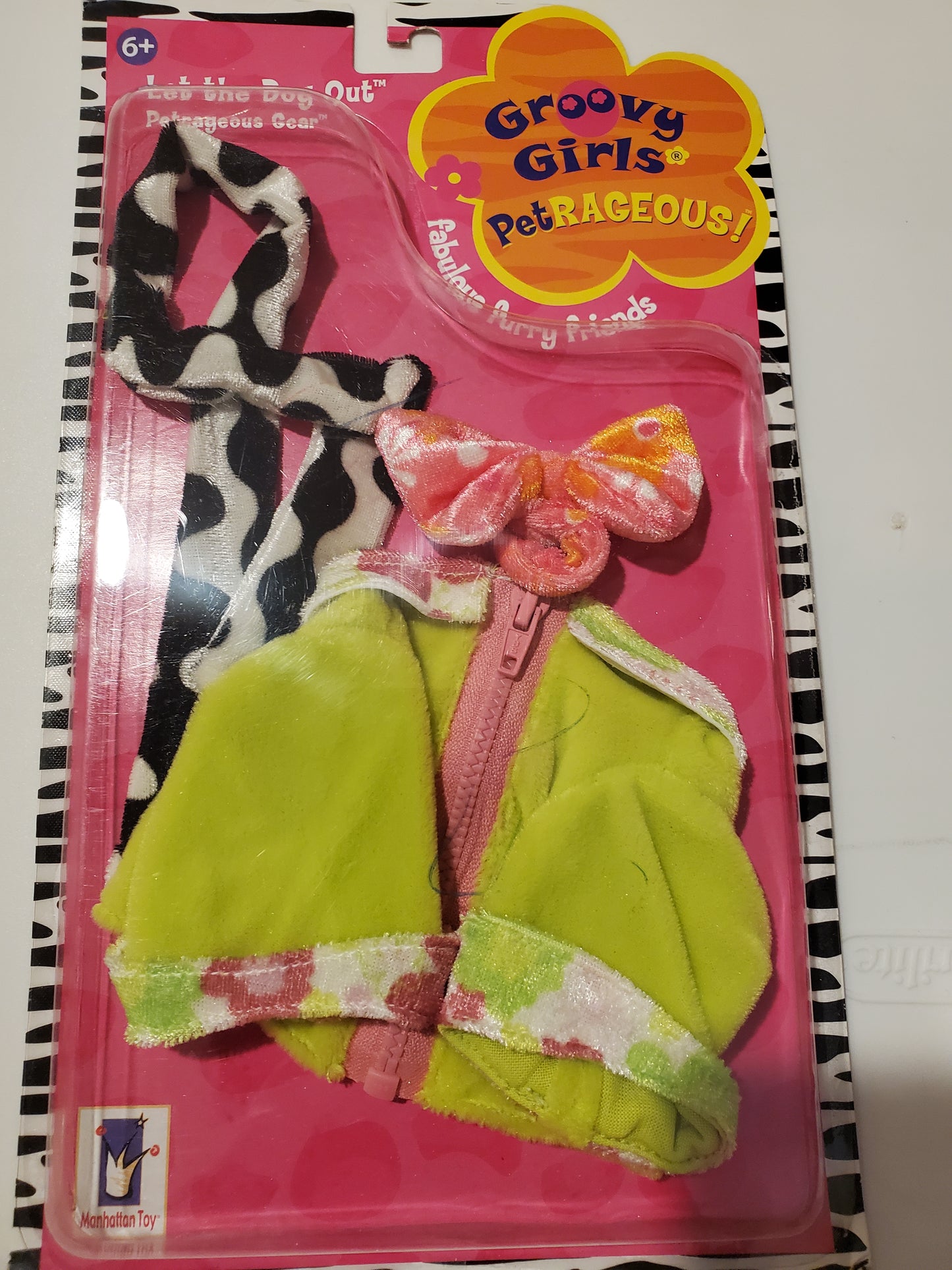 Petrageous -Let the Dog Out -  Fashion Set  - Groovy Girls 2005 - Mint in Box